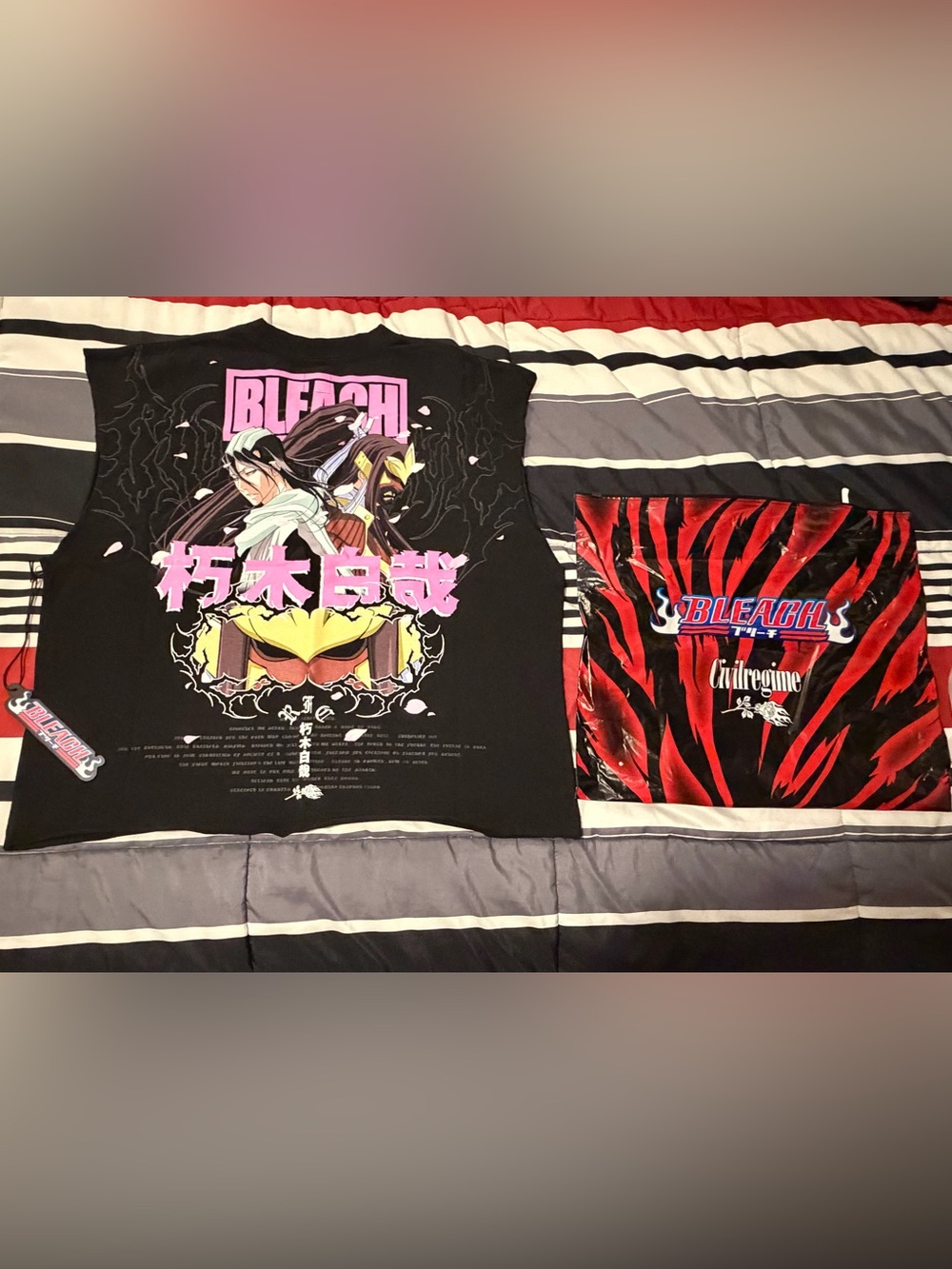 Civil Regime x Bleach Graphic Anime Tee in Black with Pink Accents Sz Small
